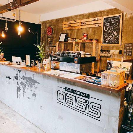 Oasis Cafe And Nap Vandrerhjem Bangkok Eksteriør bilde