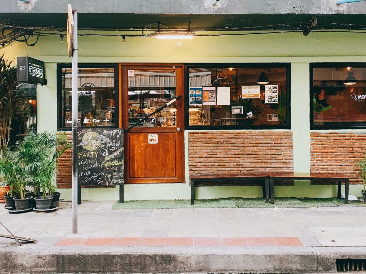Oasis Cafe And Nap Vandrerhjem Bangkok Eksteriør bilde