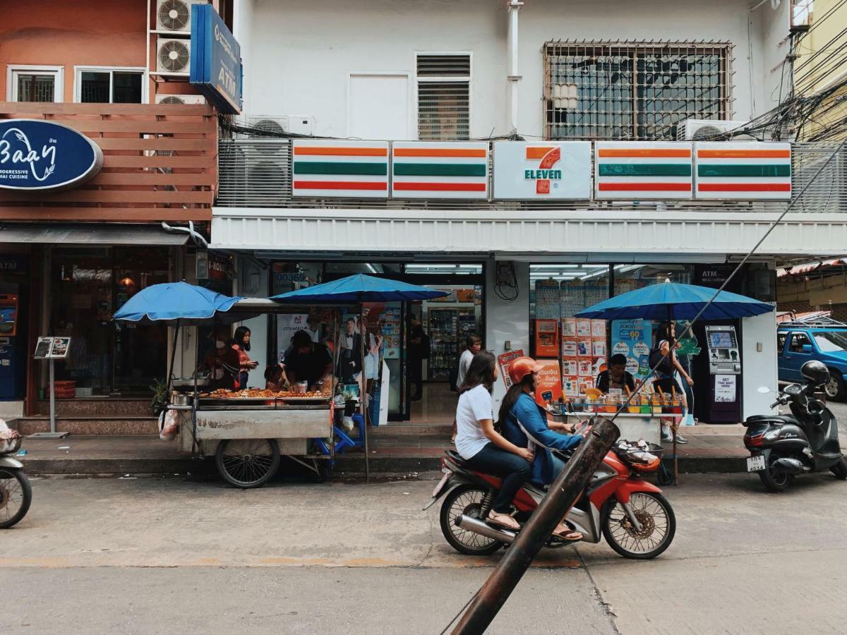 Oasis Cafe And Nap Vandrerhjem Bangkok Eksteriør bilde