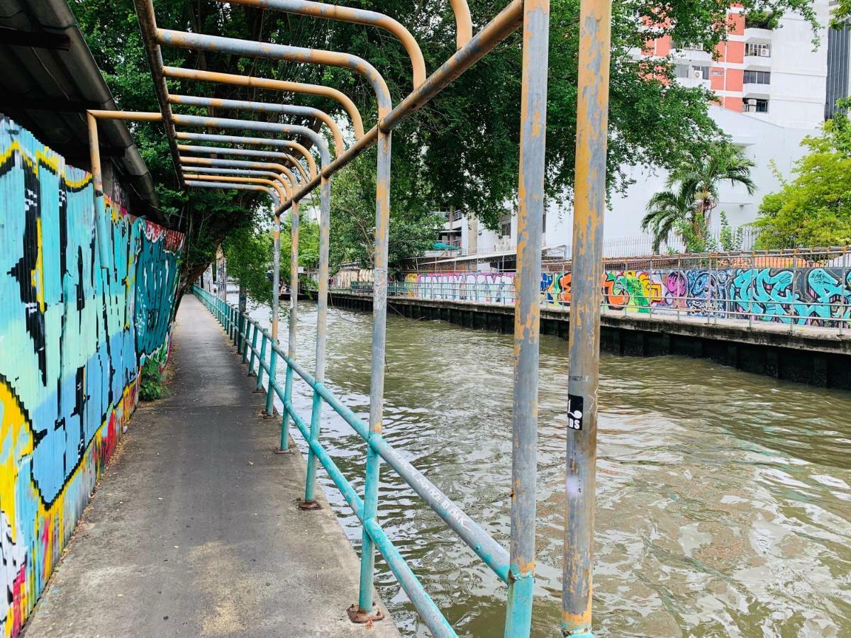 Oasis Cafe And Nap Vandrerhjem Bangkok Eksteriør bilde